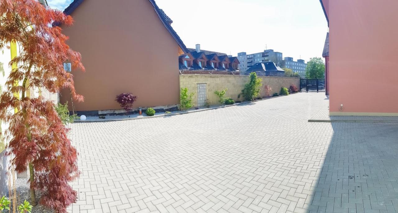Apartment De Luna ปราก ภายนอก รูปภาพ
