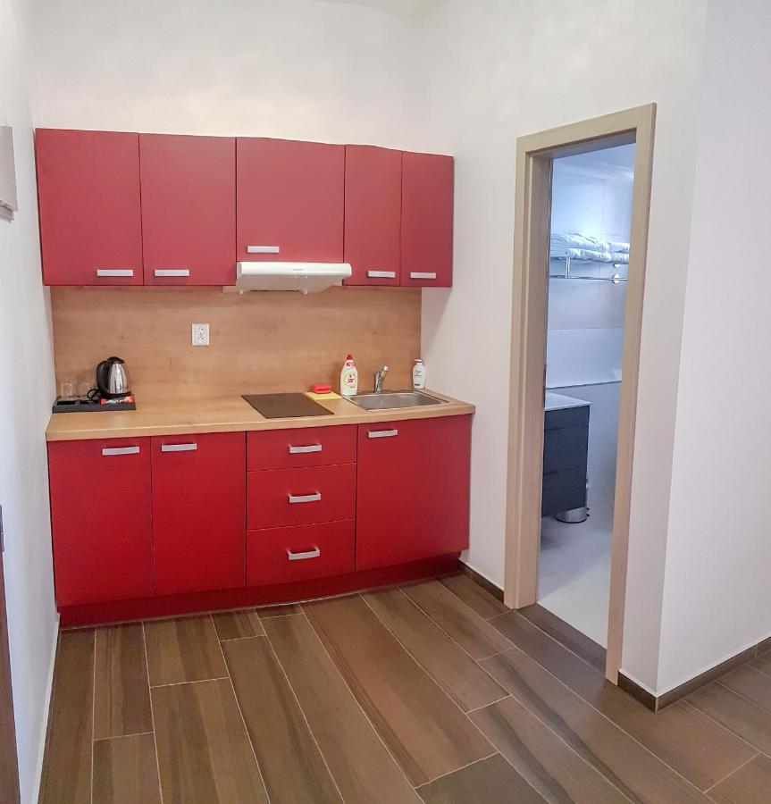 Apartment De Luna ปราก ภายนอก รูปภาพ